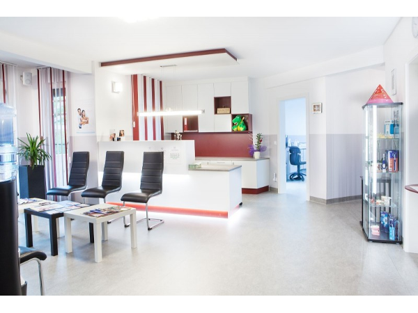 Bild 3 von Dr. med. dent. Nikpour Nouri Laleh