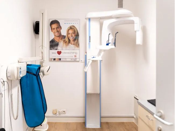 Bild 26 von Zahnarztpraxis Dr. Philipp Kaiser MMSc LLM & Kollegen