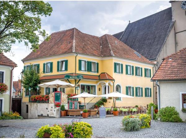 Bild 1 von Dorfhotel Grüner Baum
