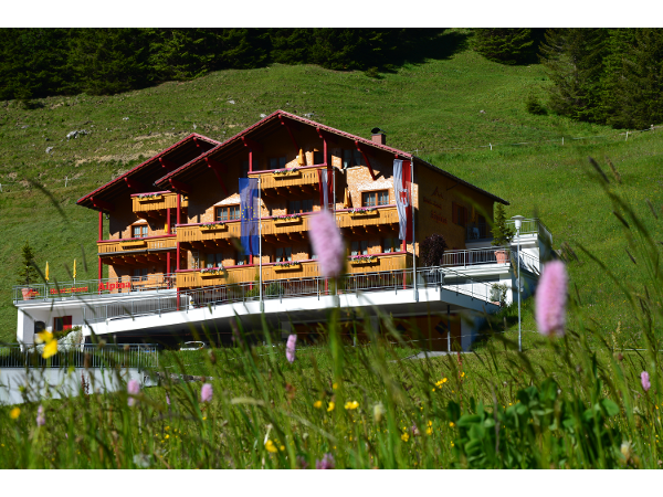 Bild 6 von Hotel Garni Alpina, Familie Bischof