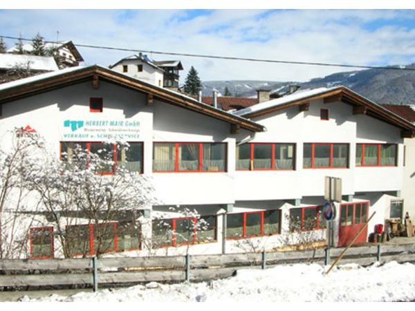 Bild 1 von Messerwaren-Schneidewerkzeuge Mair Herbert Gesellschaft m.b.H.