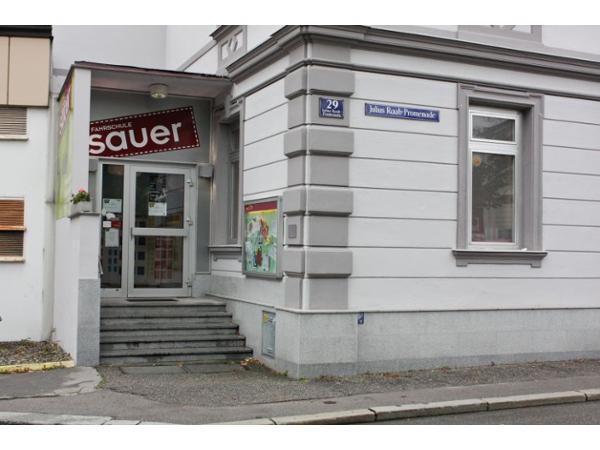 Bild 1 von Fahrschule Sauer Inhaber: Ing. Richard Mader