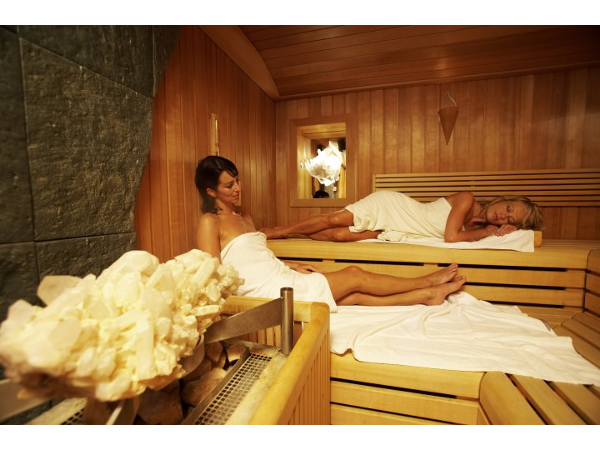 Bild 2 von Romantik Hotel im Park