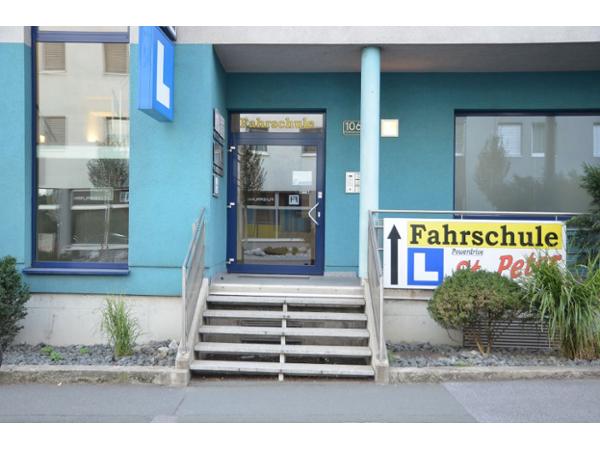 Bild 1 von Fahrschule Powerdrive St Peter
