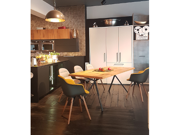 Bild 2 von Concept Studio I Massivholztisch & Infrarotheizlösungen, Mag. Harald Gorbach