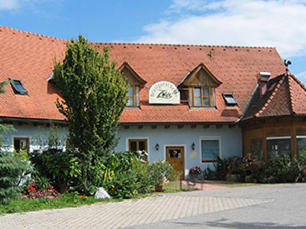 Bild 10 von Zoißl's Heurigen Schenke Betriebs GmbH