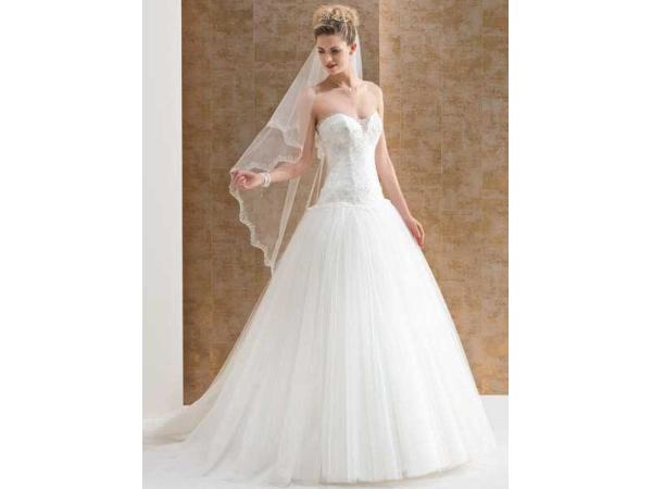 Bild 16 von Neuböck KG Mode/Hochzeit/Tracht