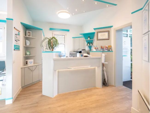 Bild 18 von Zahnarztpraxis Dr. Philipp Kaiser MMSc LLM & Kollegen