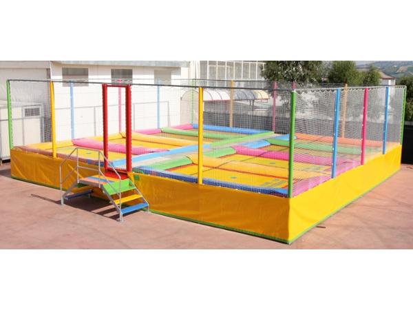 Bild 1 von SOMERSAULT Trampolin & Ballfangzaun