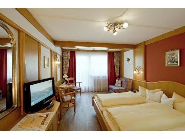 Bild 2 von Hotel Garni Alpenland - Klaus Kammerlander Gesellschaft m.b.H. & Co. KG