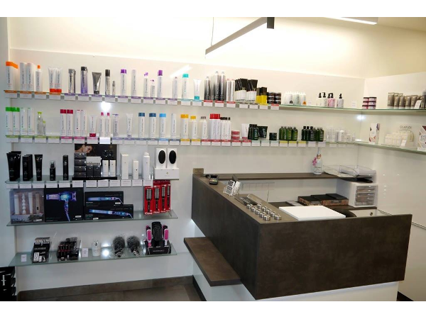 Bild 2 von Der Friseur Verena Leeb & Team