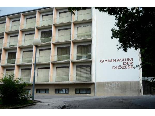 Bild 1 von Gymnasium d Diözese