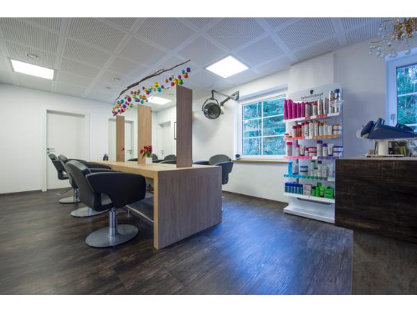 Bild 2 von Friseursalon Hairlich