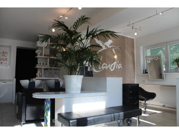 Bild 4 von Coiffeur Claudia - Hair und Permanent Make up