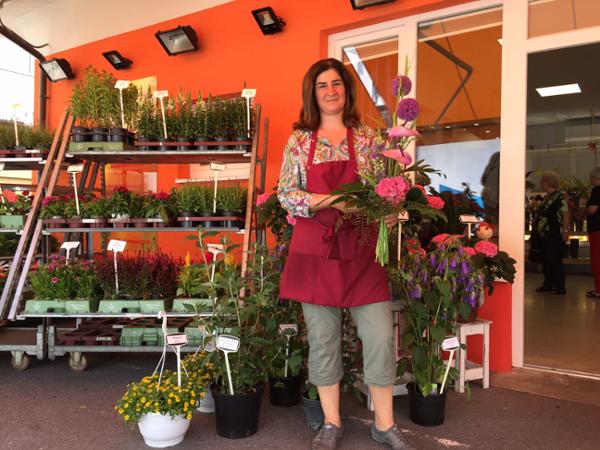 Bild 2 von Blumenecke am Schlingermarkt FLEUROP - Service