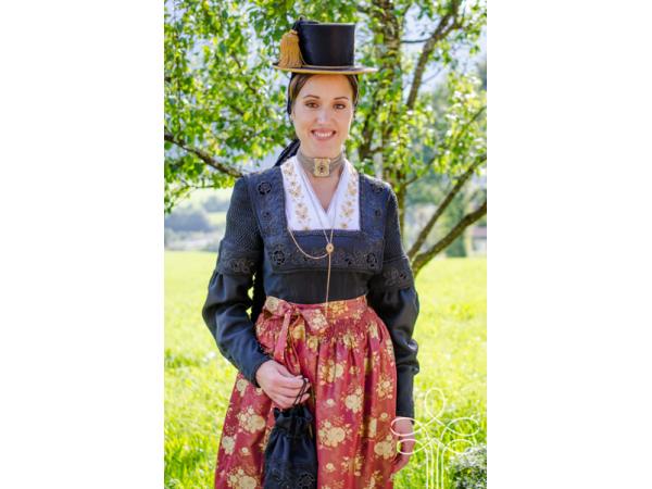 Bild 38 von TRACHT & BRAUT Helene Mayr Damenmaßschneiderei
