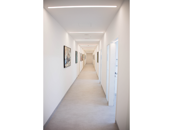 Bild 3 von Zahn Zentrum Wien - Dr. med. dent. Daniel Bank