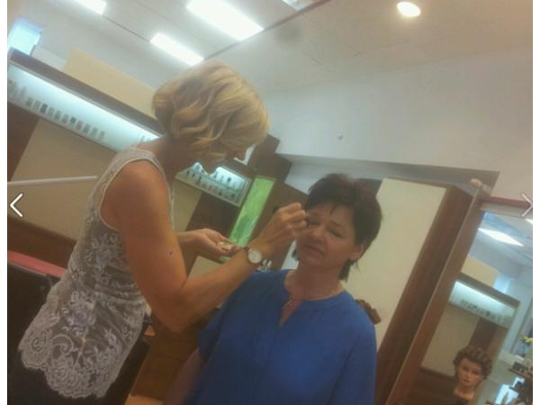Bild 3 von Erika Lobnig - hair.nails.make up