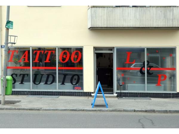 Bild 1 von L & P TATTOO & PIERCING STUDIO