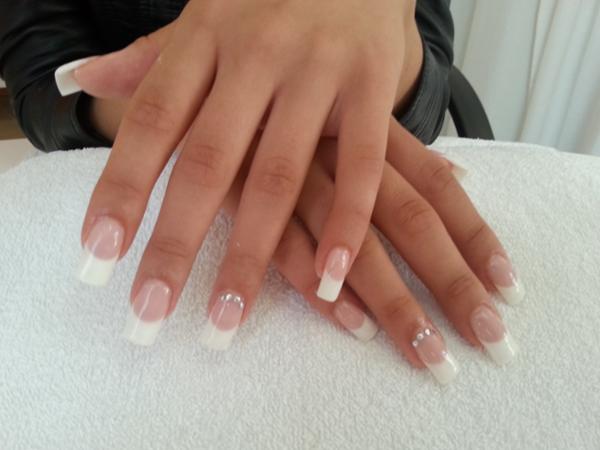 Bild 1 von Kosmetik und Nagelstudio - Dora Nagy