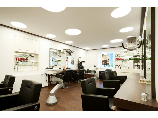 Bild 1 von Coiffeur Cosmetics GONNPETRO