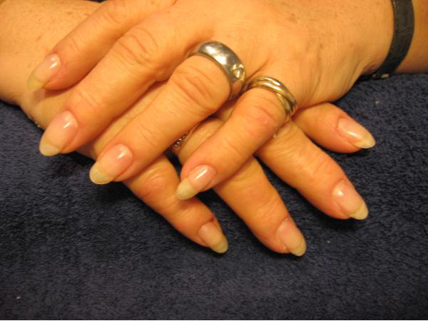 Bild 2 von Nageldesign Iris - Iris Podesser