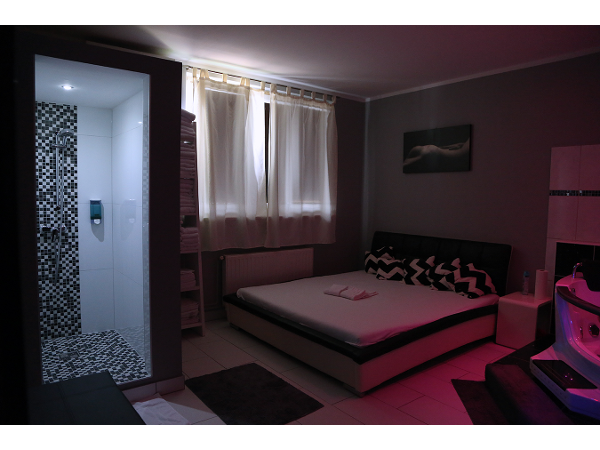 Bild 4 von Laufhaus & Nightclub Herzl Bar (Linz - Leonding)