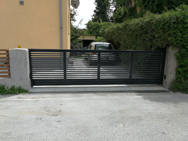Bild 15 von WÖRNDL & MESSNER - Metallbau und Tore GmbH