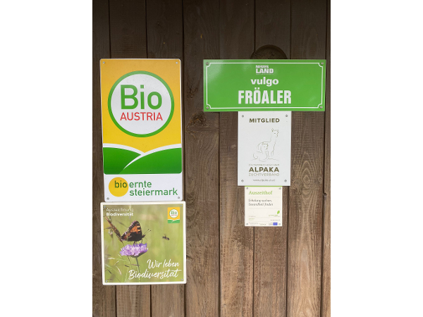 Bild 3 von Zottlerhof - Bio . Alpakas . Kräuter . Spinnräder . Auszeithof