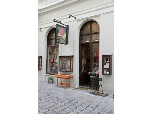 Bild 1 von Buchhandlung Shakespeare & Company