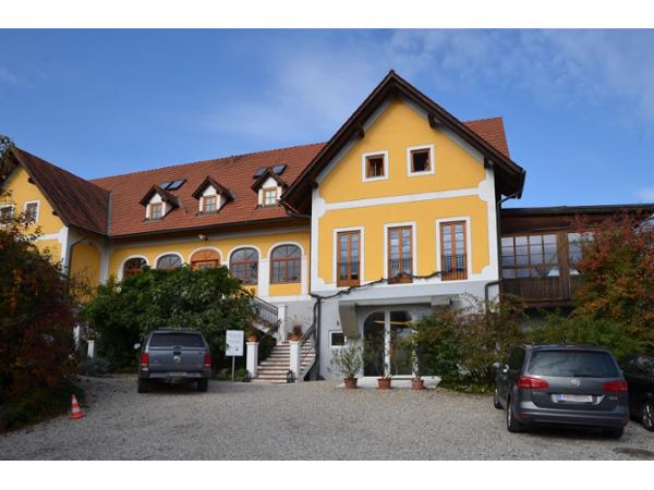 Bild 1 von Sattlerhof