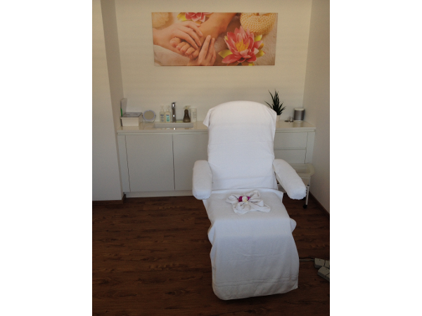 Bild 3 von Facelook Kosmetik - Fusspflege - Massage Iris Nageler