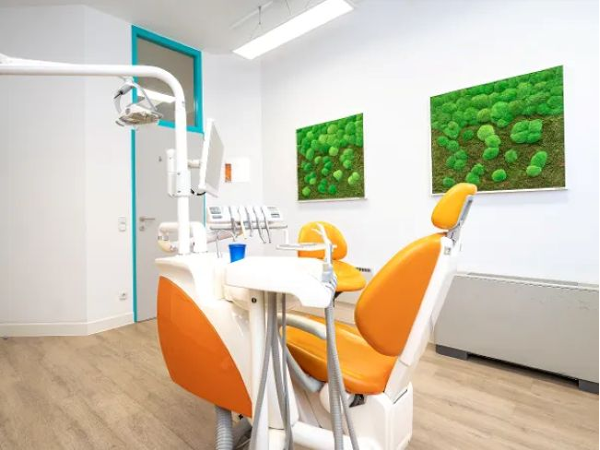 Bild 52 von Zahnarztpraxis Dr. Philipp Kaiser MMSc LLM & Kollegen