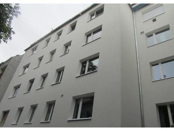 Bild 1 von SANBAU Sanierungs- und Renovierungs GmbH - Wasserschadensanierung - WDVS & Fassaden