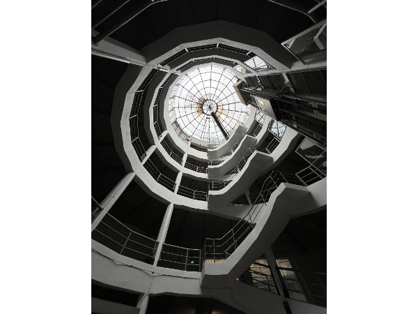 Bild 2 von Astoria Garage