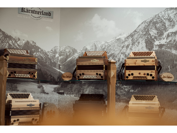 Bild 4 von Schwarz GmbH Harmonika- und Maultrommelmanufaktur Kärntnerland