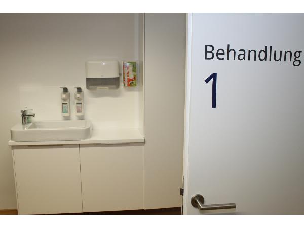 Bild 6 von Wirbelsäulenorthopädie Salzburg Spinedoctors Dr Christian Behrendt, Dr Florian J. Hofmann