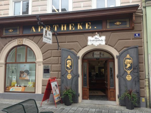 Bild 2 von Alte Stadtapotheke z schwarzen Adler