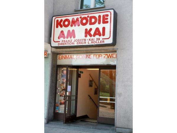 Bild 2 von Komödie am Kai