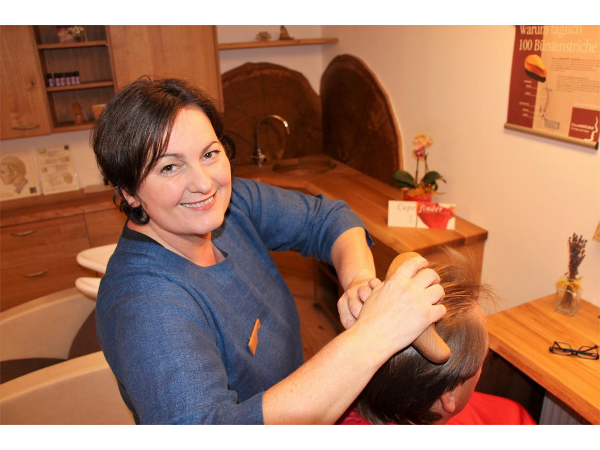 Bild 10 von natürlich Monika Naturfriseur Monika Banzirsch