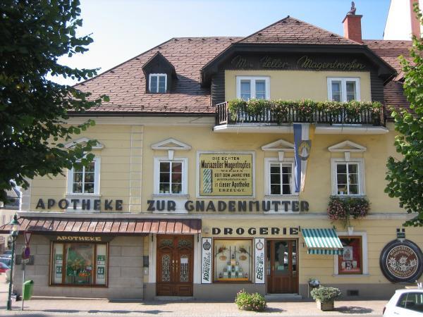 Bild 2 von Apotheke und Drogerie "Zur Gnadenmutter"