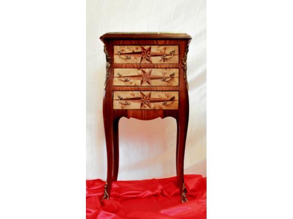 Bild 4 von Antiqua Classic Möbel