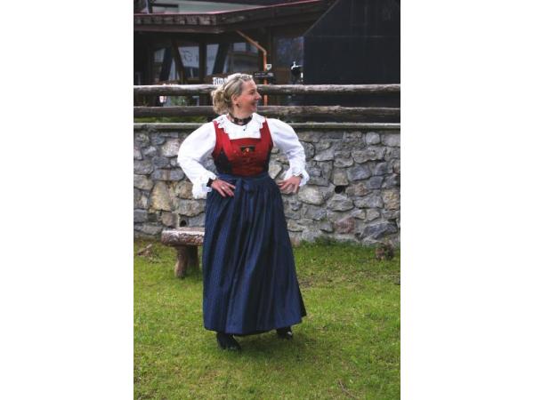 Bild 7 von Trachtenschneiderei Gertrud Huber