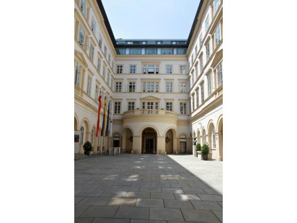 Bild 1 von PALAIS NIEDERÖSTERREICH