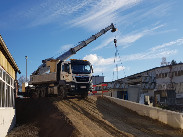Bild 1 von STHE Stefan Henninger Erdbau und Transport GmbH