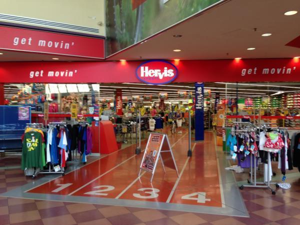 Bild 1 von Hervis Sport Abverkauf Graz EKZ