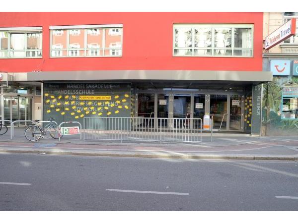 Bild 1 von Schule für Informatik
