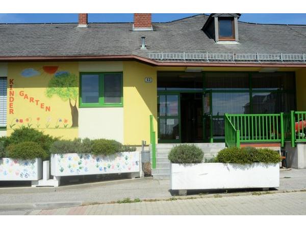 Bild 1 von Städtischer Kindergarten Oberberg