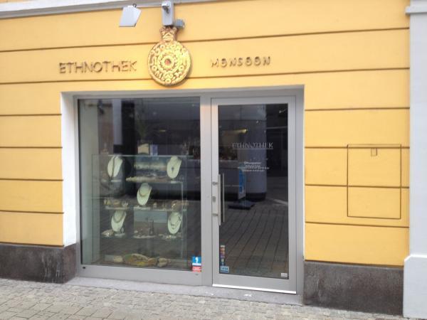Bild 1 von Ethnothek