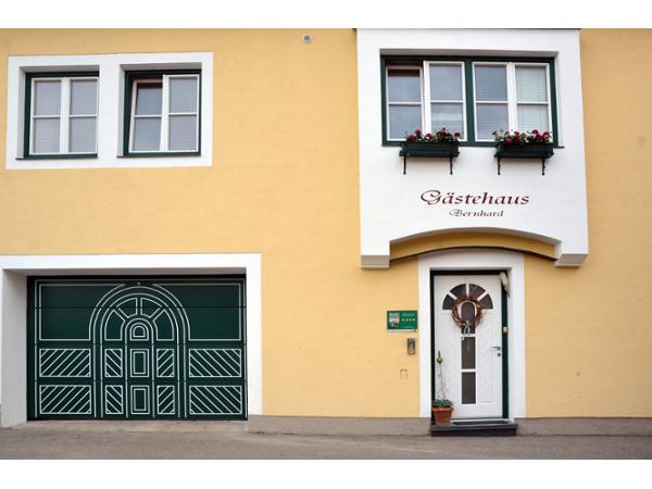 Bild 1 von Gästehaus - Winzerhof - Herbert und Heidi Bernhard